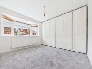 Bedroom- click for photo gallery